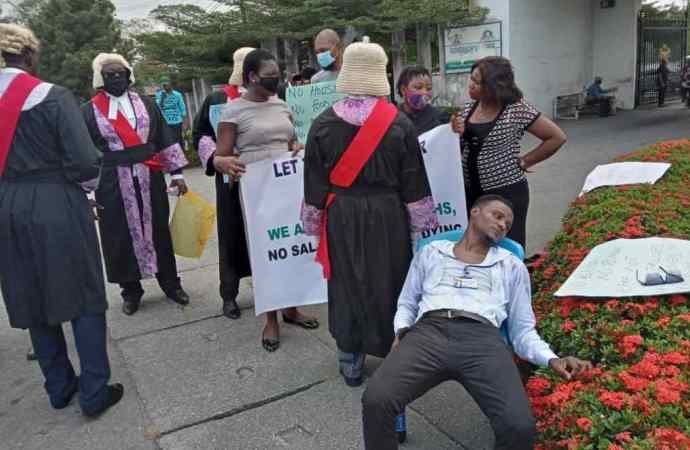 Magistrate Collapses as Mates Angle for Unpaid Salary