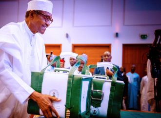 Buhari Presents N819.5 billion Supplementary Budget, Launches National Monitoring and Evaluation Platform