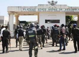Police Prevent Sacked Plateau Lawmakers from Accessing House of Assembly